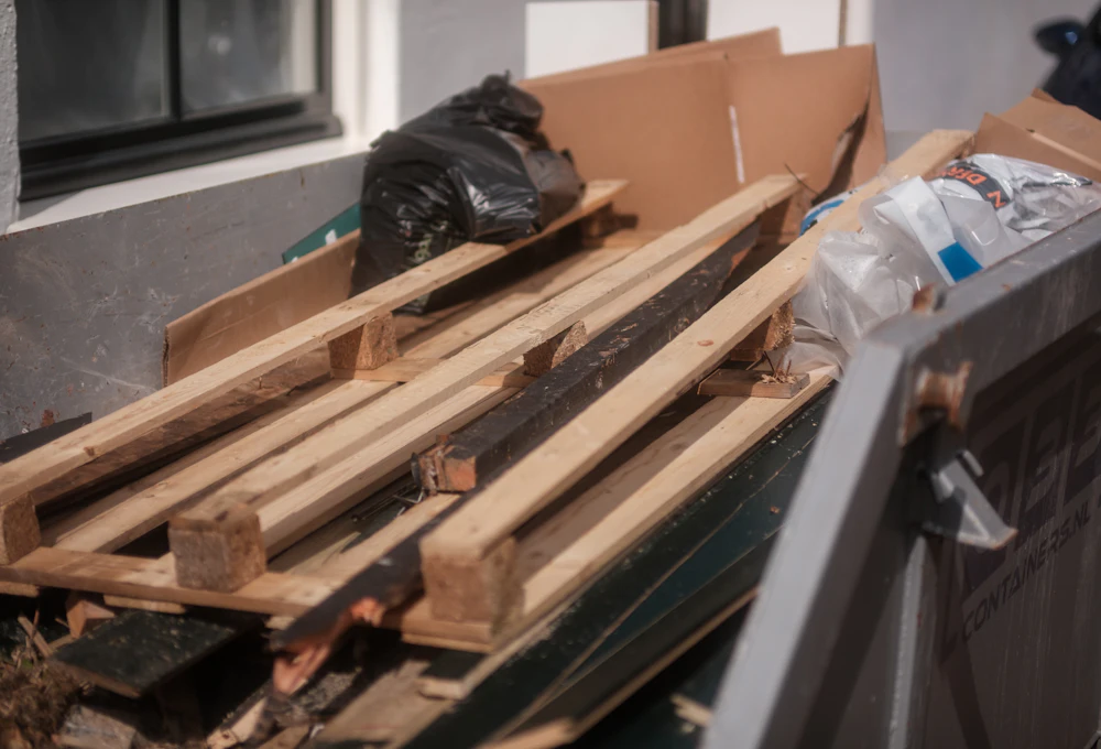 Bois et planches à évacuer