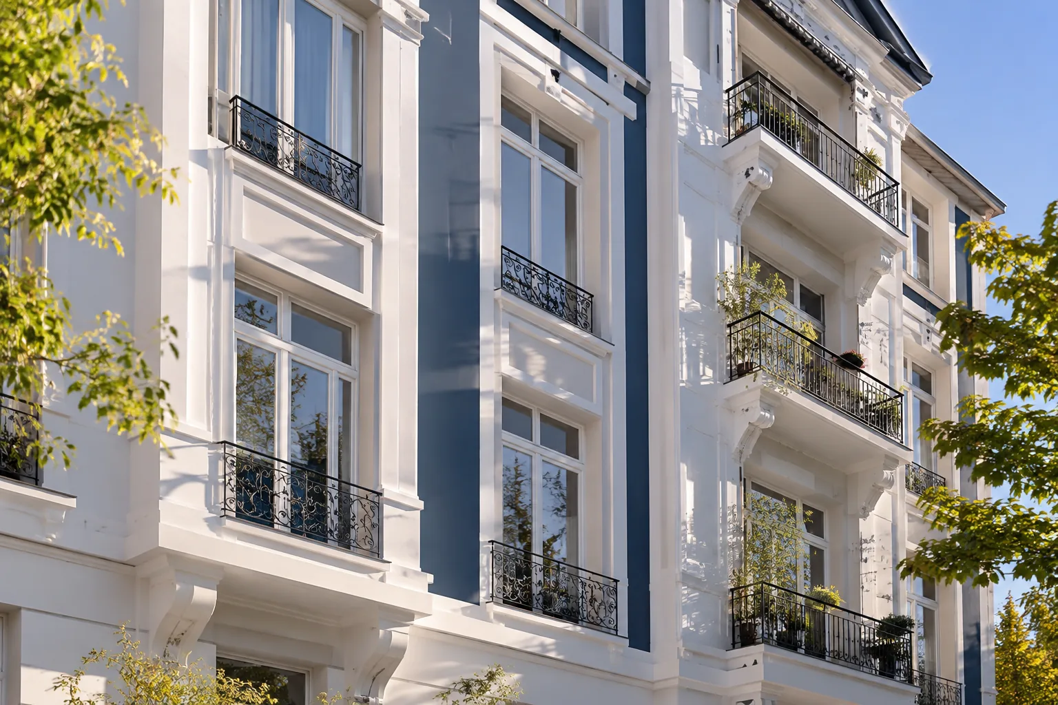 Travaux de ravalement et remise en peinture d'une façade